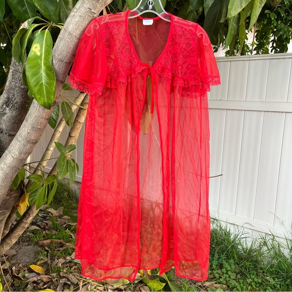 Vintage Elsie of Miami Red Sheer Babydoll Peignoir Robe 🌹. - Picture 2 of 10